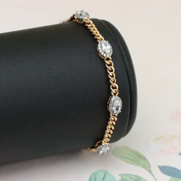 "Elegant Oval Crystal Rose Gold Bracelet with Classic Chain Design, XPBL0827 - Picture 11 of 12